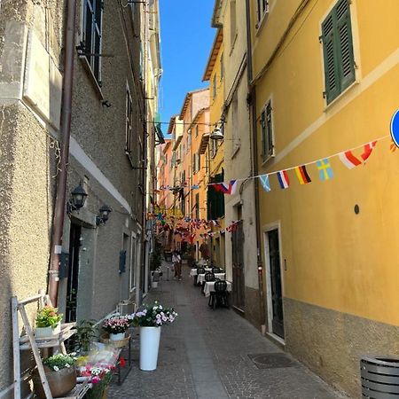 ホテル La Torretta A San Terenzo レーリチ エクステリア 写真